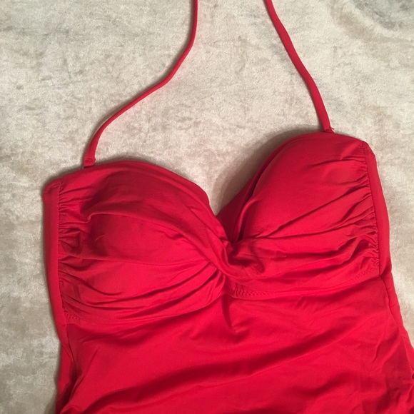 Classic red retro looking one piece. - Picture 2 of 5